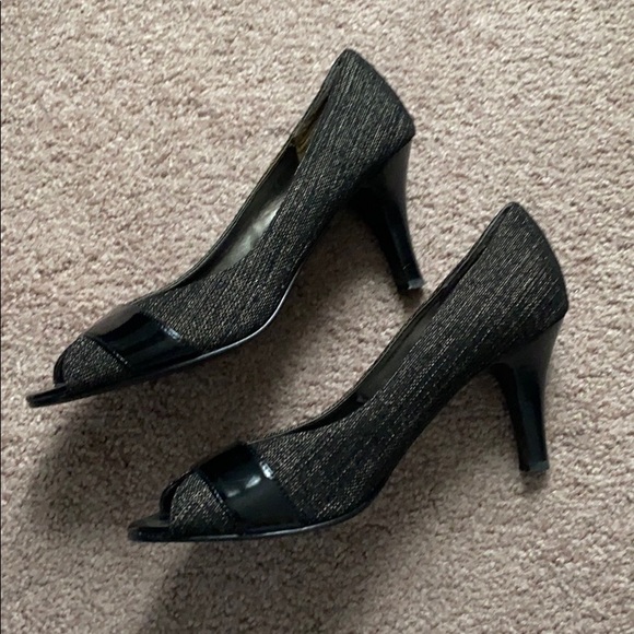 Impo Whistle Ramie Peep Toe Shoe - Picture 5 of 11